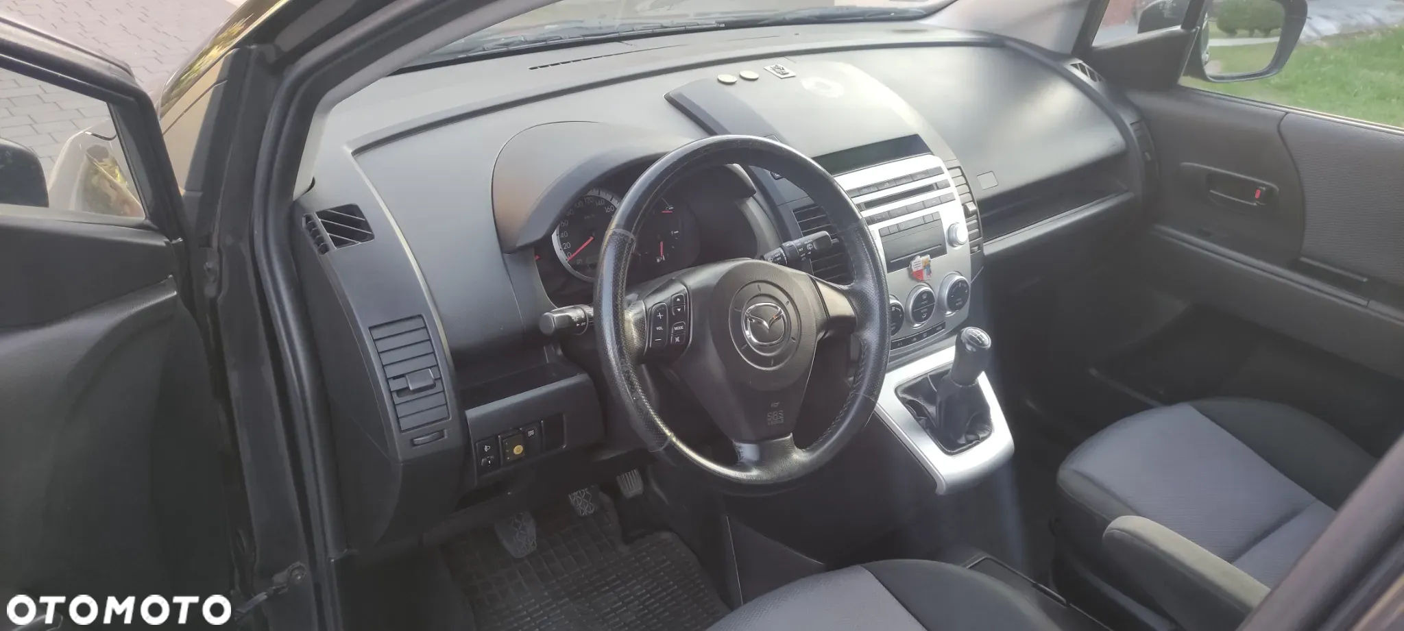 Mazda 5 - 17