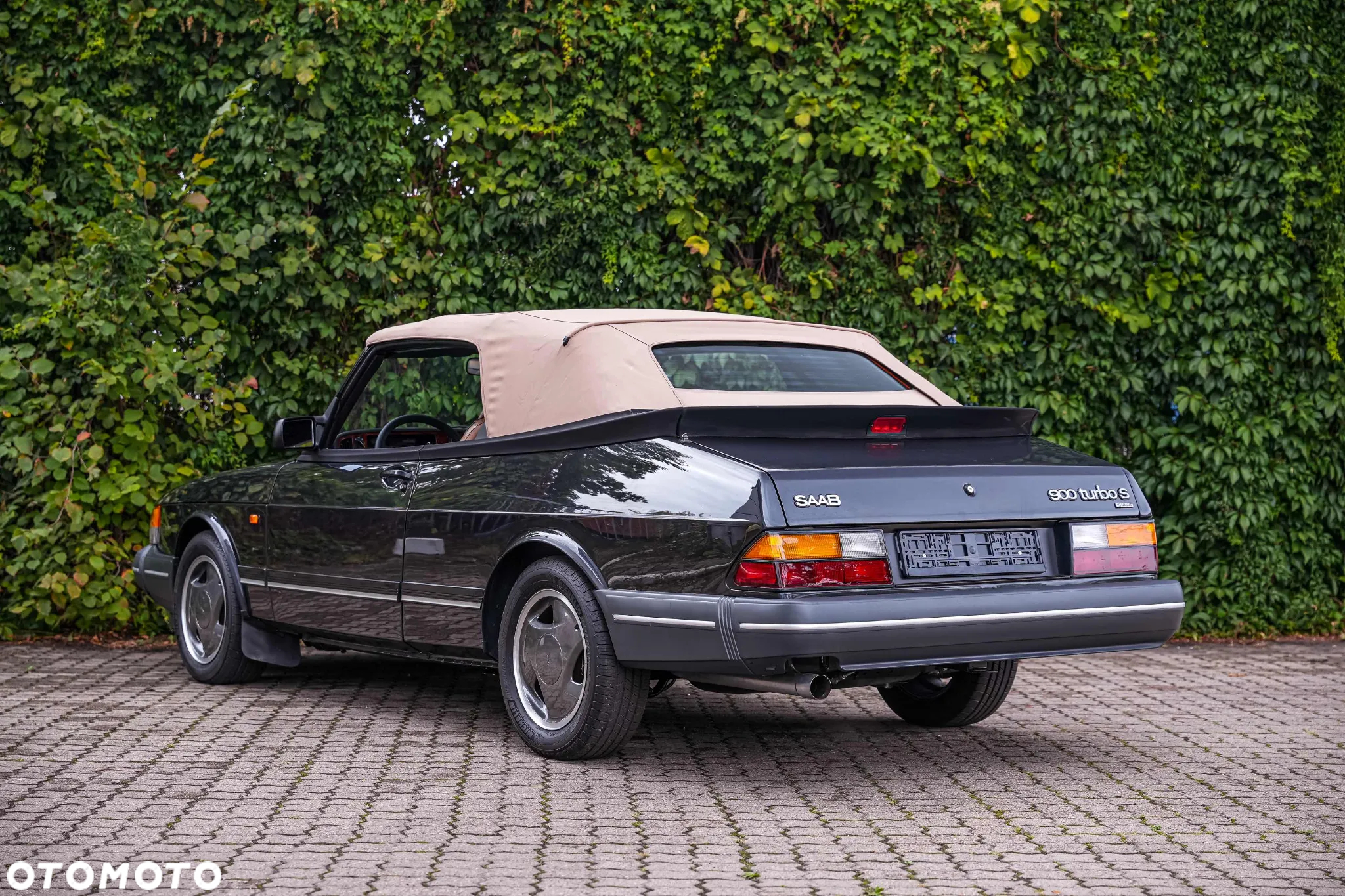 Saab 900 - 19