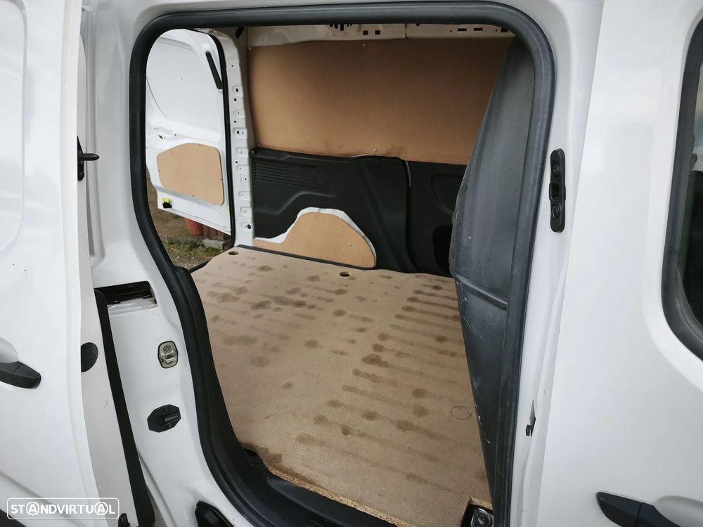 Citroën Berlingo 1.5 BlueHDI 102CV Iva Dedutível - 15