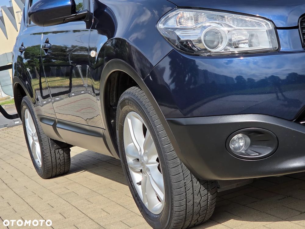Nissan Qashqai 2.0 dCi DPF lounge - 13