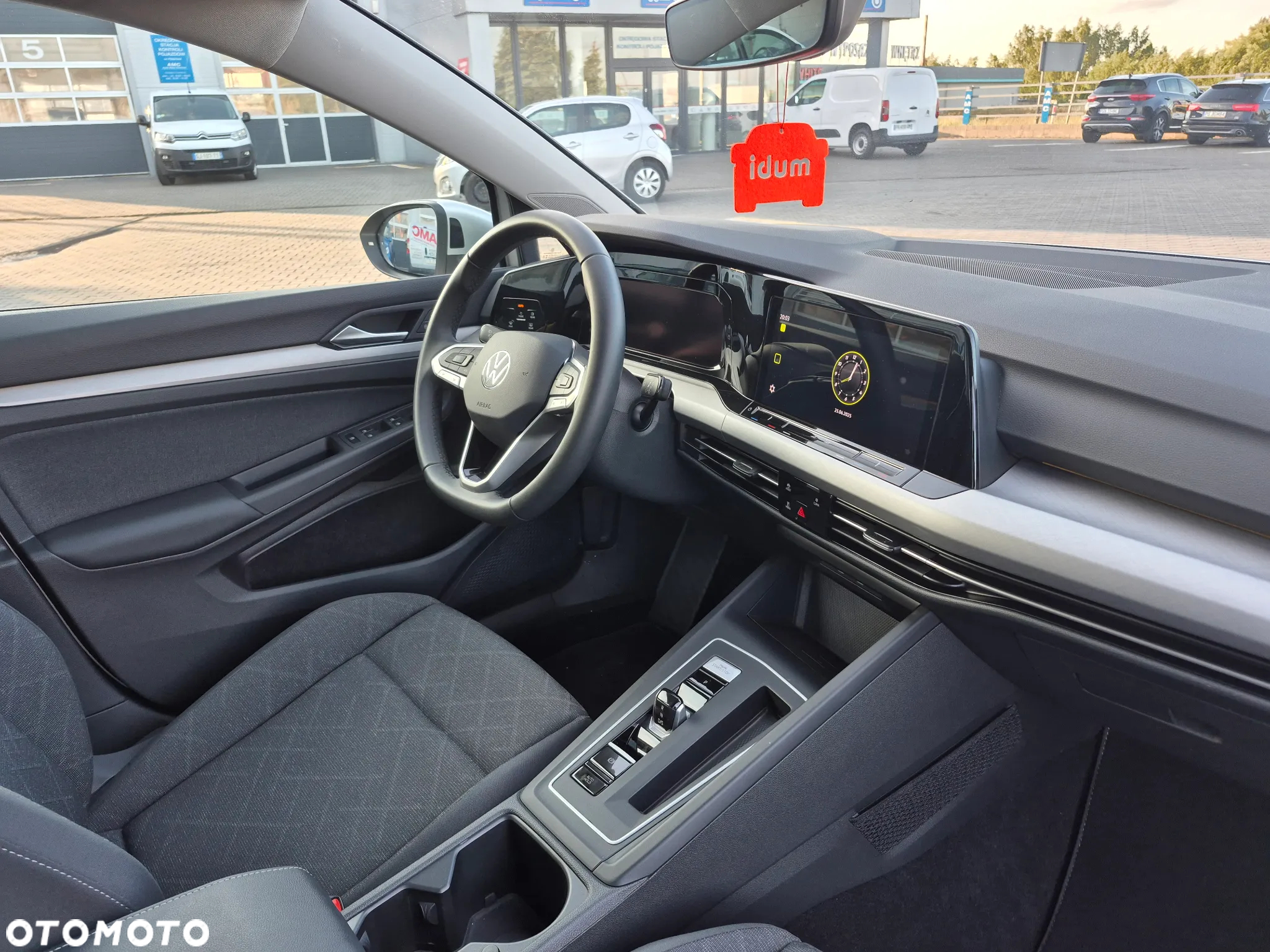 Volkswagen Golf - 12