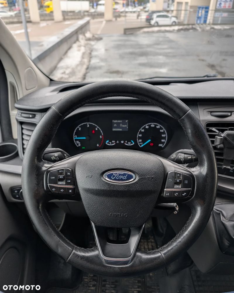 Ford TRANSIT CUSTOM - 8