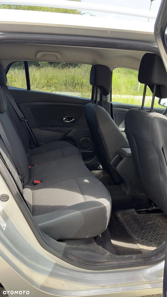 Renault Megane 1.5 dCi Limited - 11