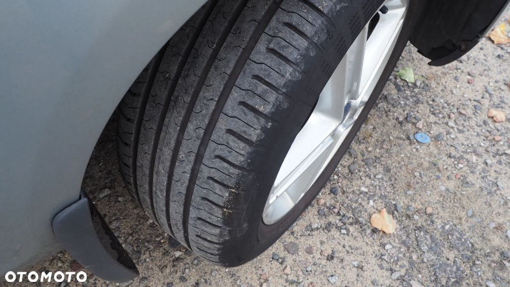 Ford Focus 1.6 16V Trend - 24