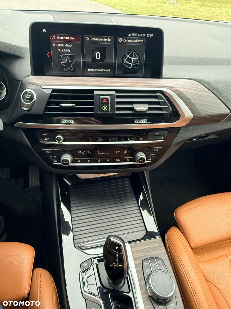 BMW X3 xDrive25d - 13