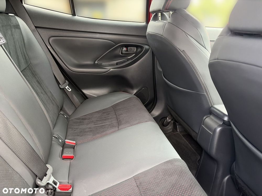 Toyota Yaris Cross Hybrid 1.5 GR Sport - 13