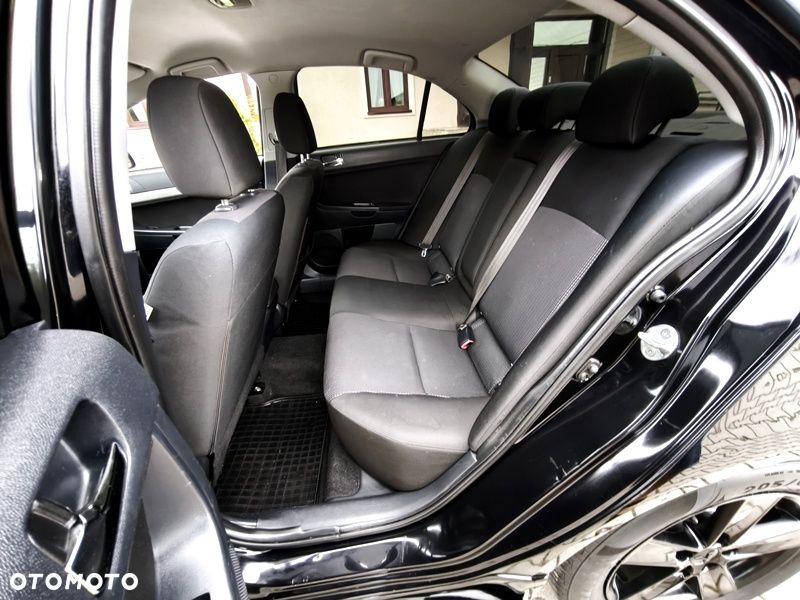 Mitsubishi Lancer 1.8 Inform LPG - 8