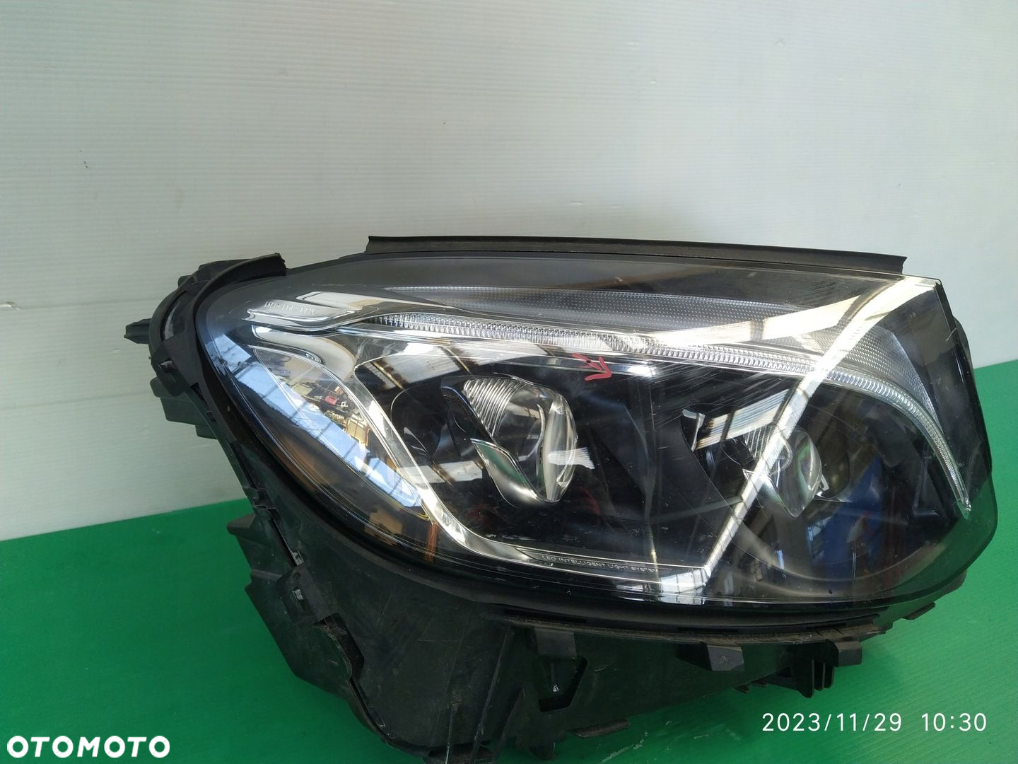 LAMPA PRAWY PRZÓD MERCEDES GLC W253 A2539065801 - 2