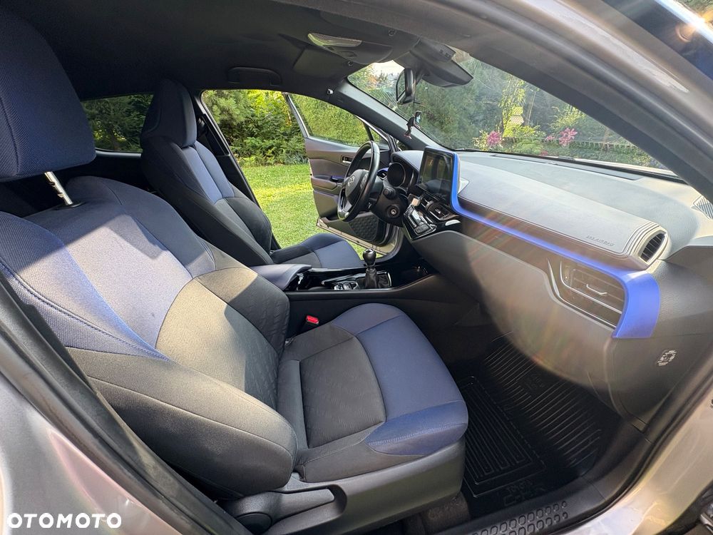 Toyota C-HR 1.2 T Dynamic - 10
