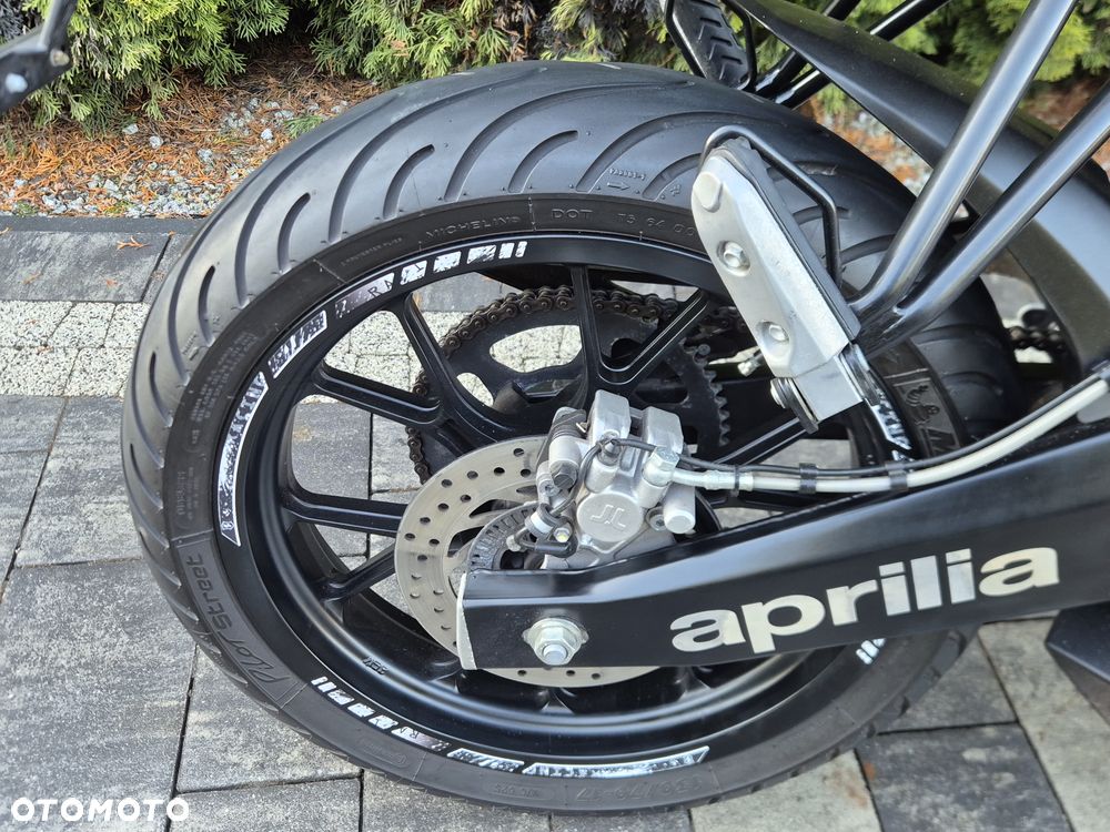 Aprilia Tuono - 14