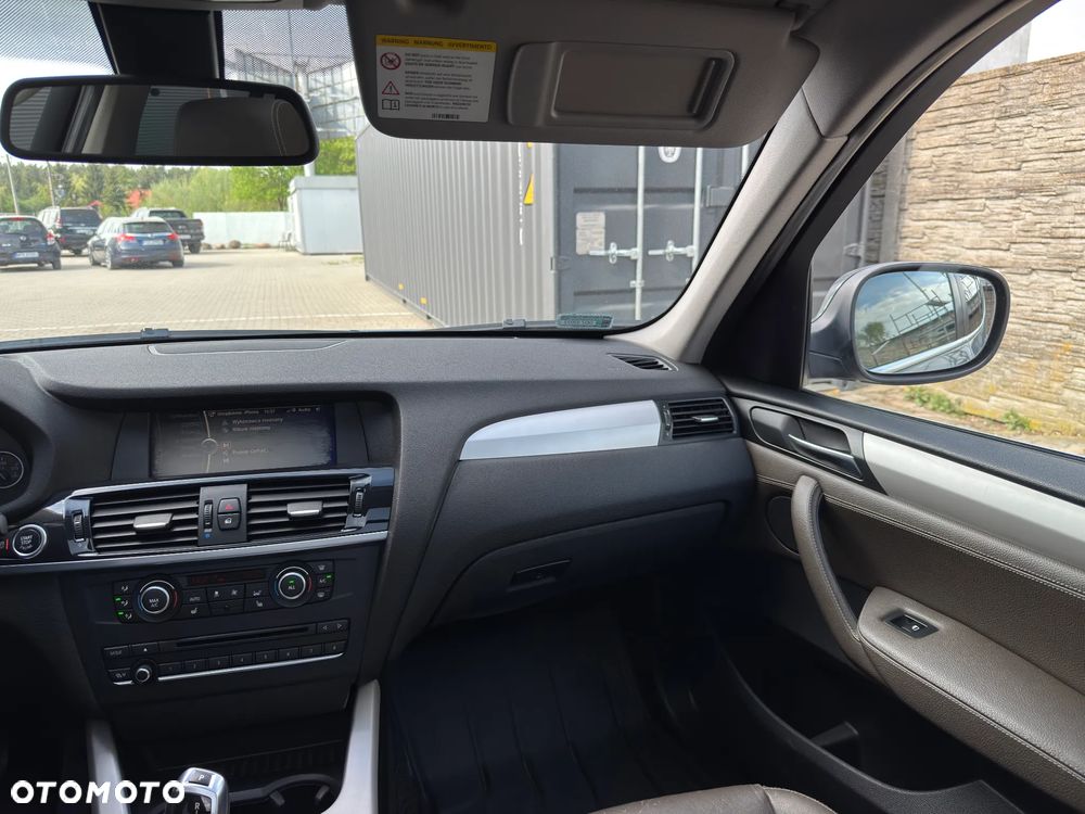 BMW X3 xDrive20i - 26
