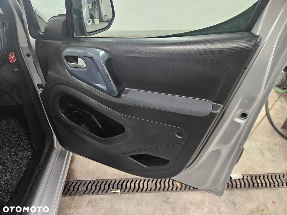 Peugeot Partner 1.6 Presence Euro5 - 24