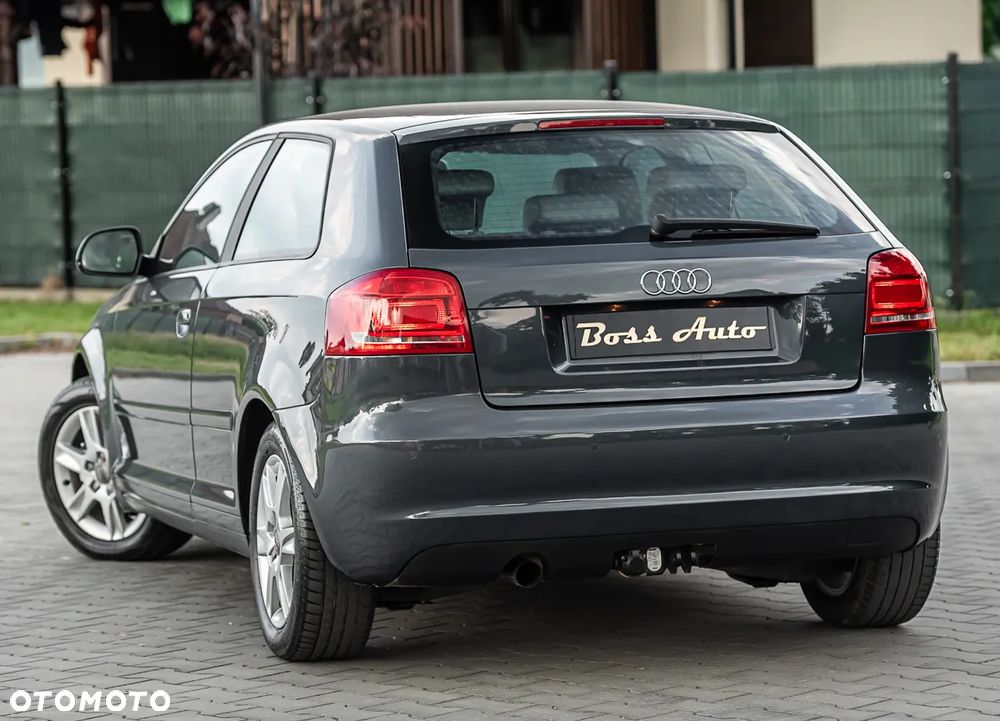 Audi A3 3-drzwiowe 1.6 TDI DPF S tronic Attraction - 9