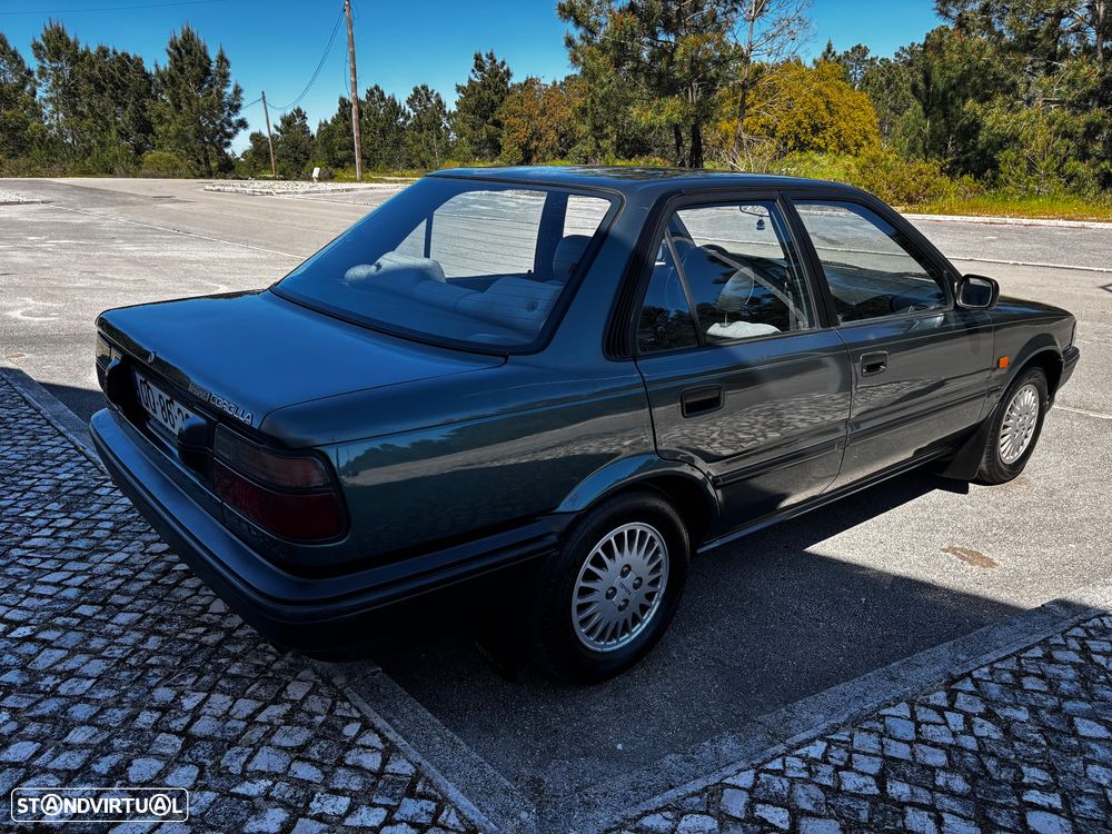 Toyota Corolla Sedan 1.3 XL 12V - 24