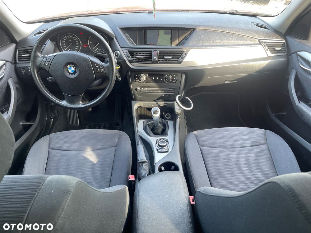 BMW X1 sDrive20d xLine - 25