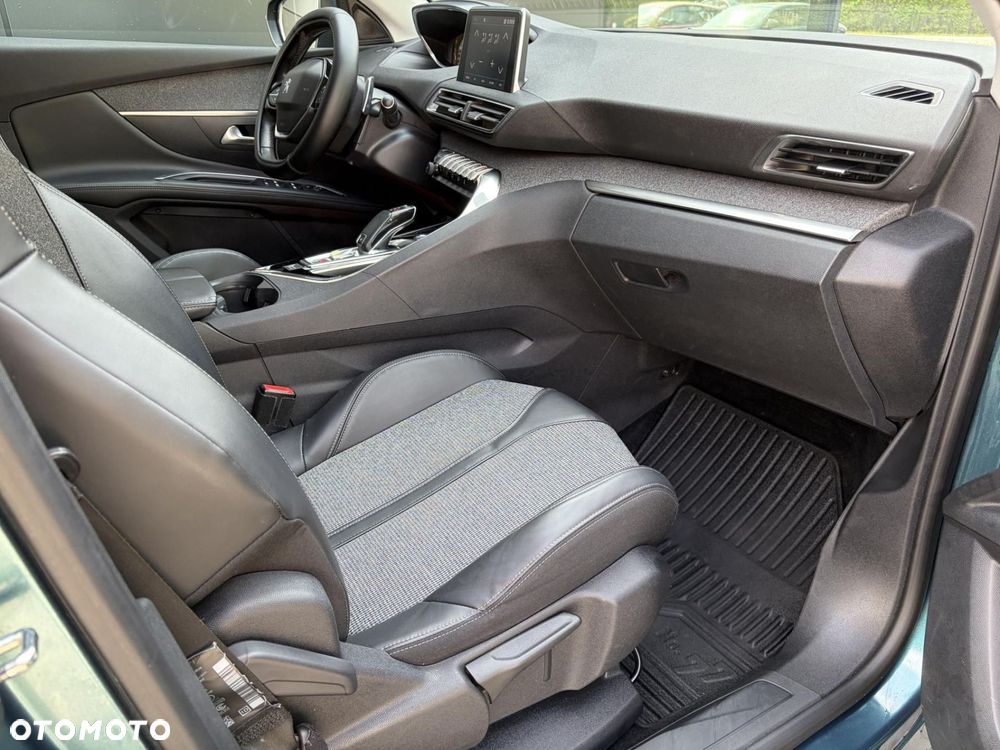 Peugeot 5008 - 10