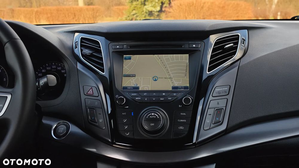 Hyundai i40 Kombi 1.7 CRDi Premium - 24