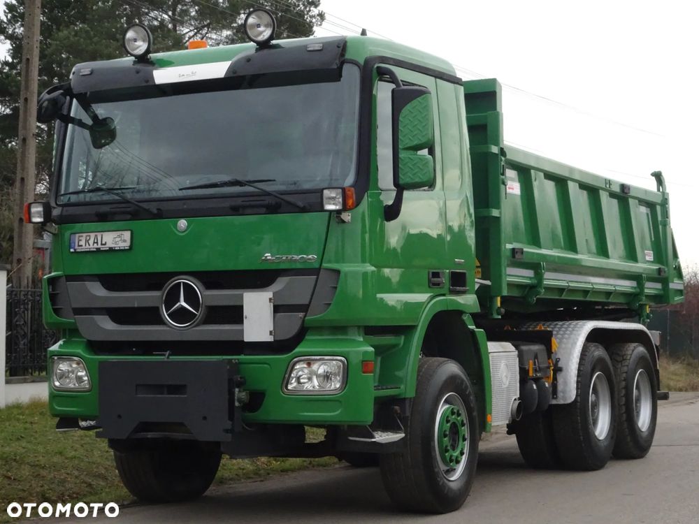 Mercedes-Benz Actros 6x4 2644 Hydroburta wywrotka Carnehl kipper trzystronny z Niemiec