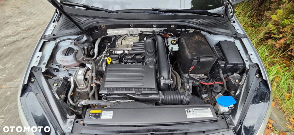 Volkswagen Golf 1.2 TSI BlueMotion Technology Cup - 37