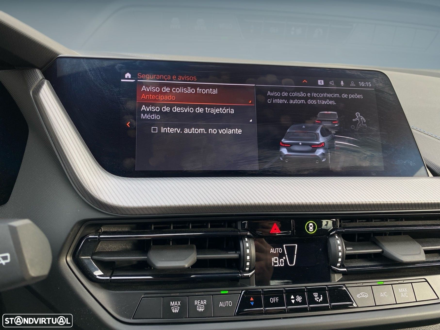 BMW 116 d Pack Desportivo M Auto - 10