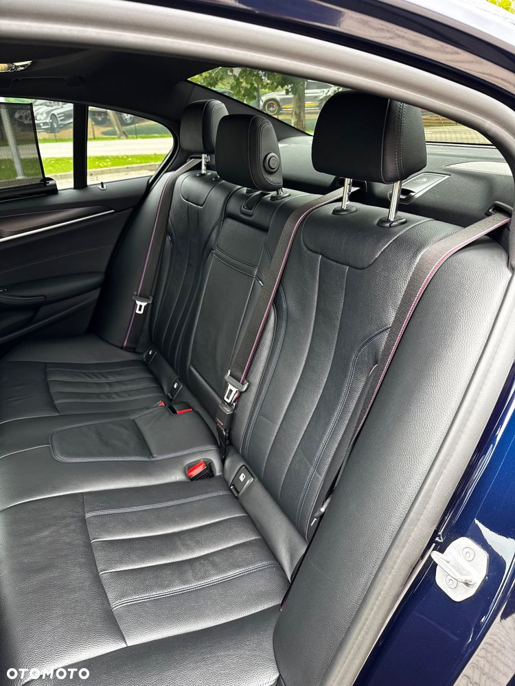 BMW Seria 5 545e xDrive M Sport Edition - 13