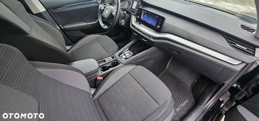 Skoda Octavia 2.0 TDI Ambition DSG - 10