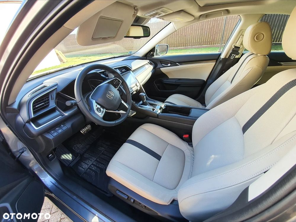 Honda Civic 1.5 T Executive CVT - 18
