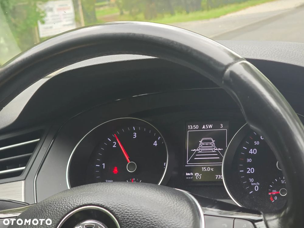 Volkswagen Passat 2.0 TDI BMT Comfortline - 13