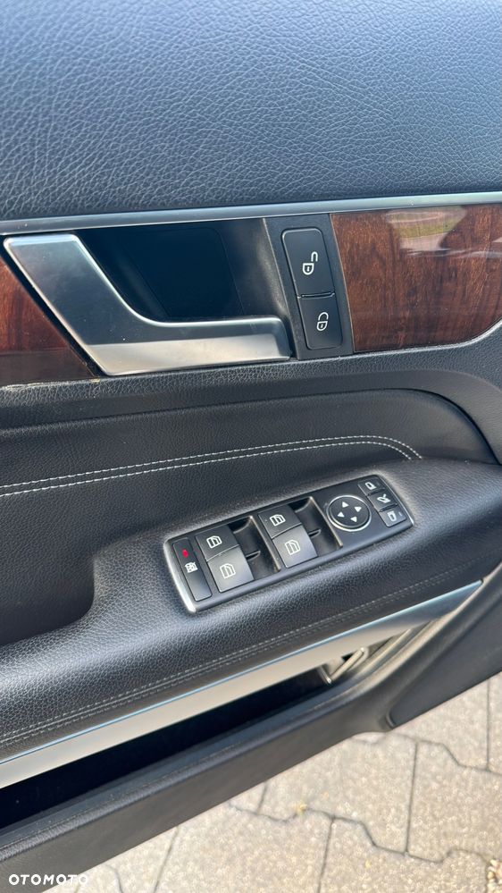 Mercedes-Benz Klasa E 220 (BlueTEC) d 9G-TRONIC - 15