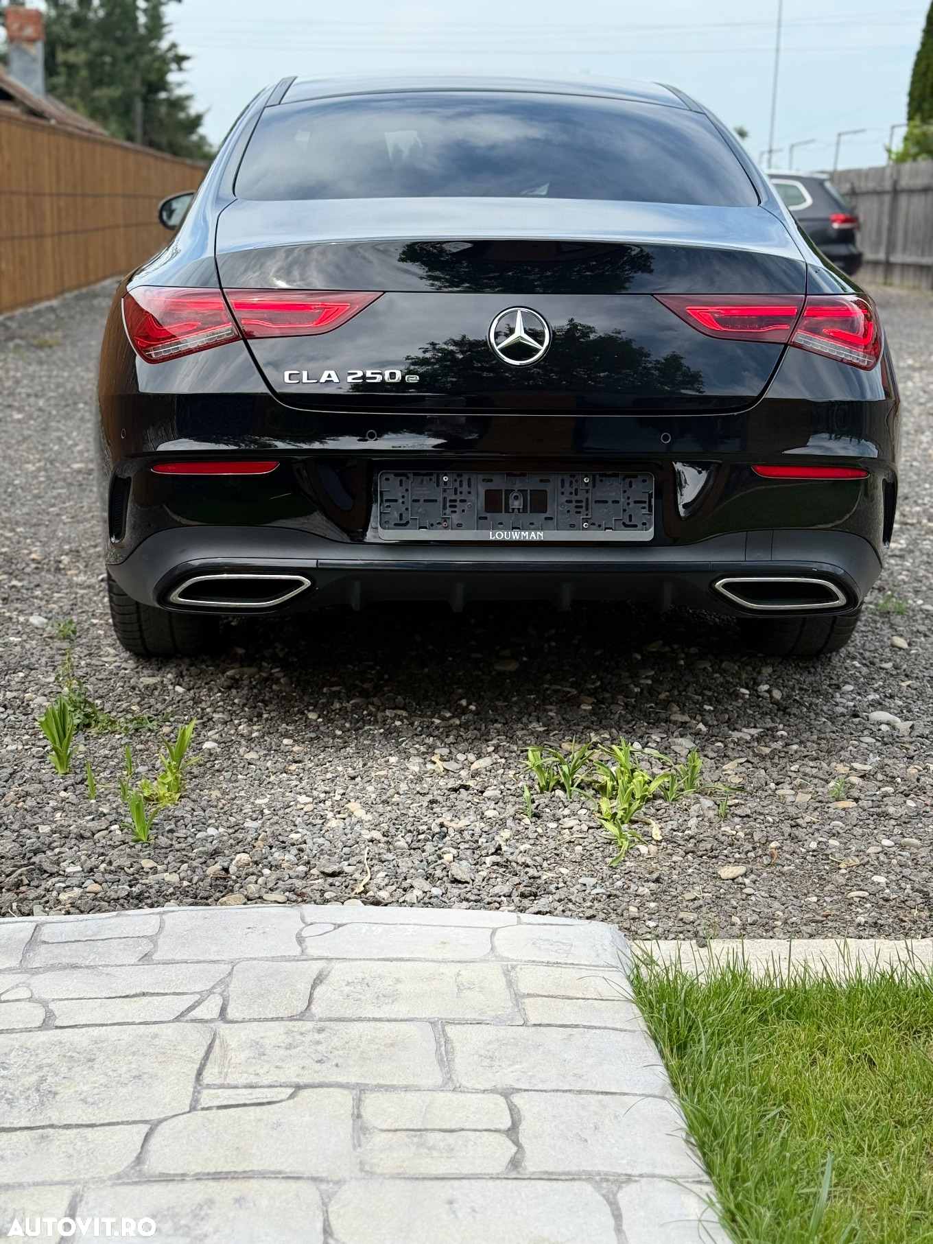 Mercedes-Benz CLA 250 e 8G-DCT AMG Line - 4