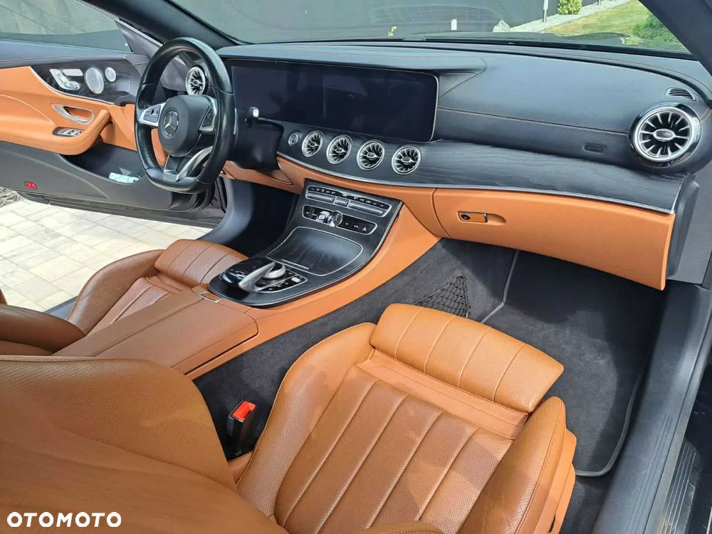 Mercedes-Benz Klasa E 400 4Matic Coupe 9G-TRONIC Avantgarde - 10