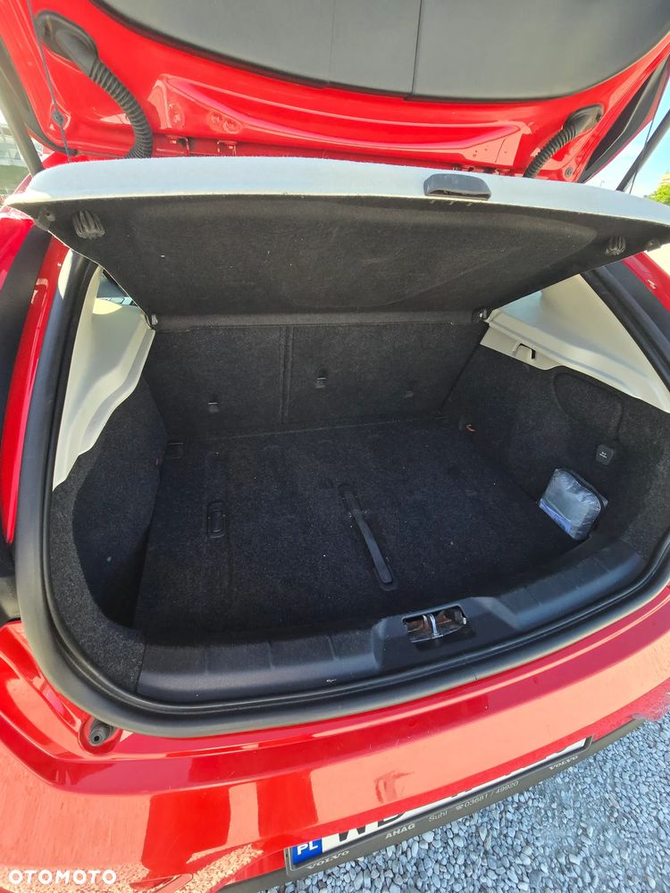 Volvo V40 T2 Drive-E Momentum - 26