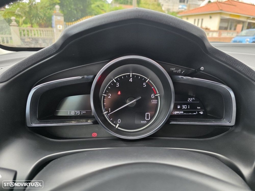 Mazda 3 Hatchback 1.5 Sky-D Excellence - 9