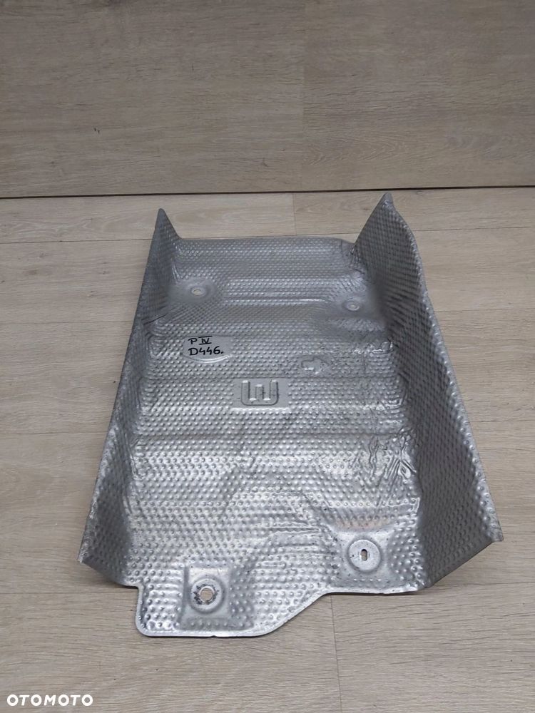 Toyota Prius IV xw50 osłona termiczna wydechu tłumika - 1