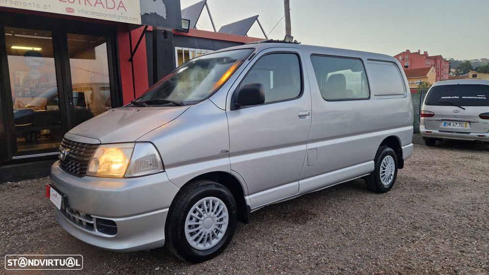 Toyota HiAce 2.5 D-4D C. Service 2.6T - 1