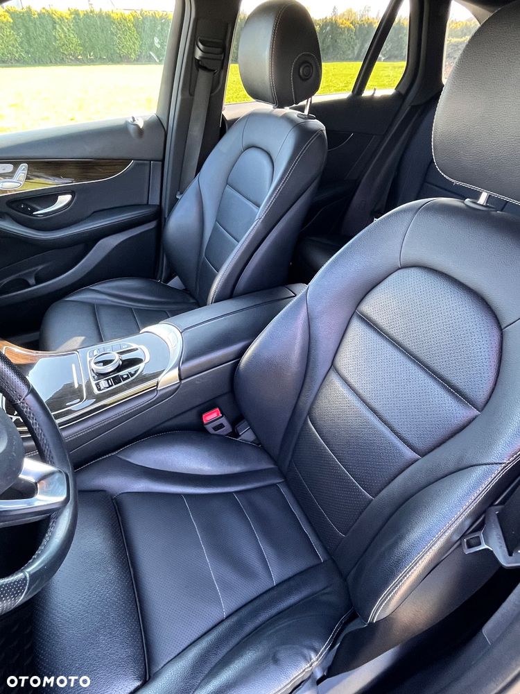 Mercedes-Benz GLC 300 4Matic 9G-TRONIC - 26