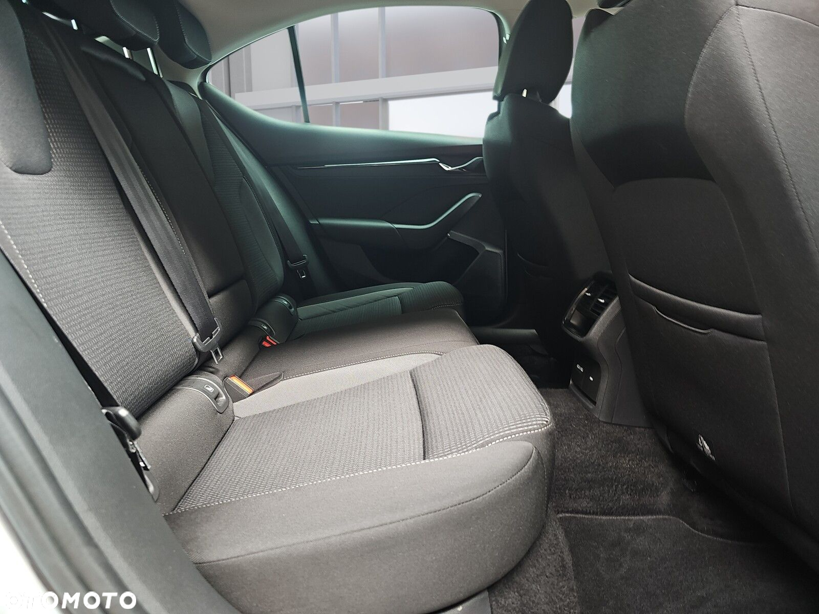 Skoda Octavia 2.0 TDI Ambition DSG - 23