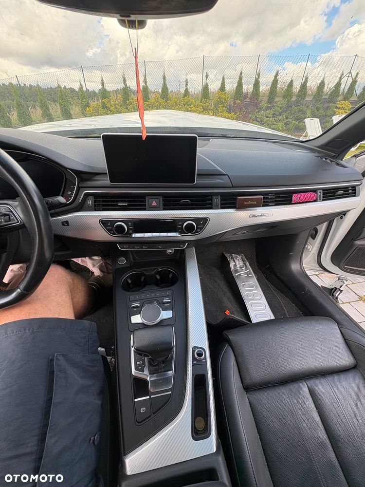 Audi A4 Limousine - 5