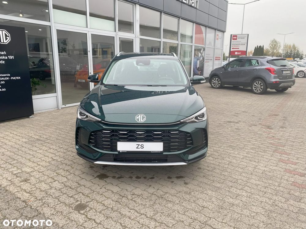 MG ZS Hybrid+ - 8