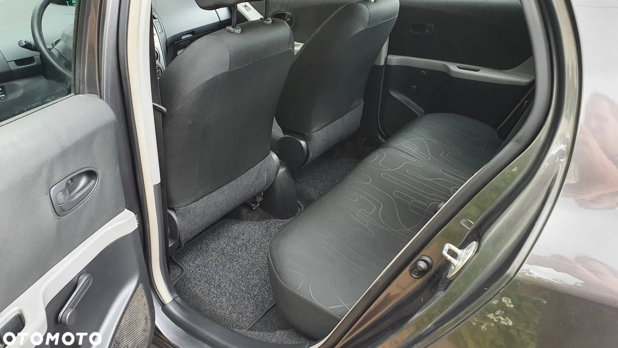 Toyota Yaris 1.33 Luna Start - 12
