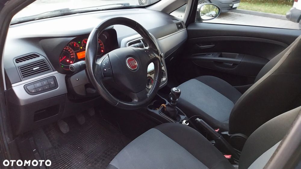 Fiat Punto 1.4 Estiva S&S - 8