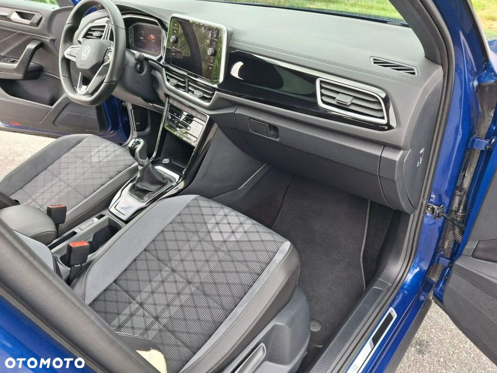 Volkswagen T-Roc - 16