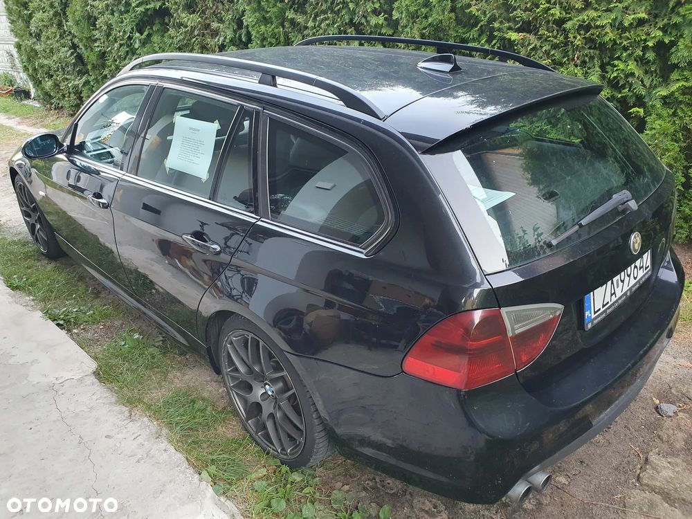 BMW Seria 3 330xi - 4