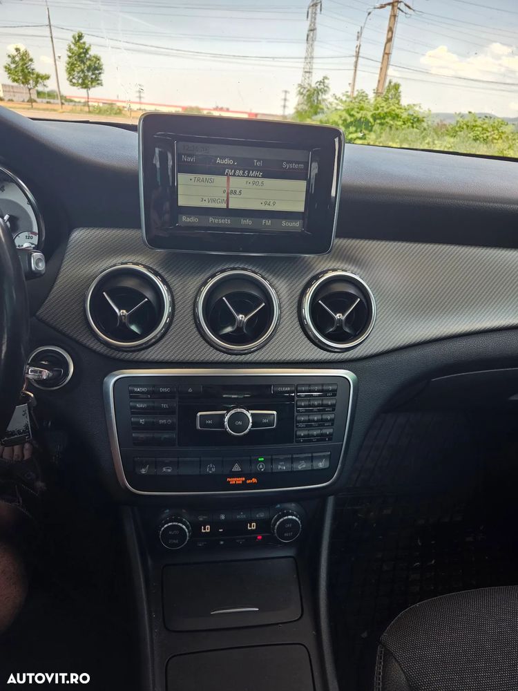 Mercedes-Benz GLA 200 CDI 4MATIC Aut. - 12