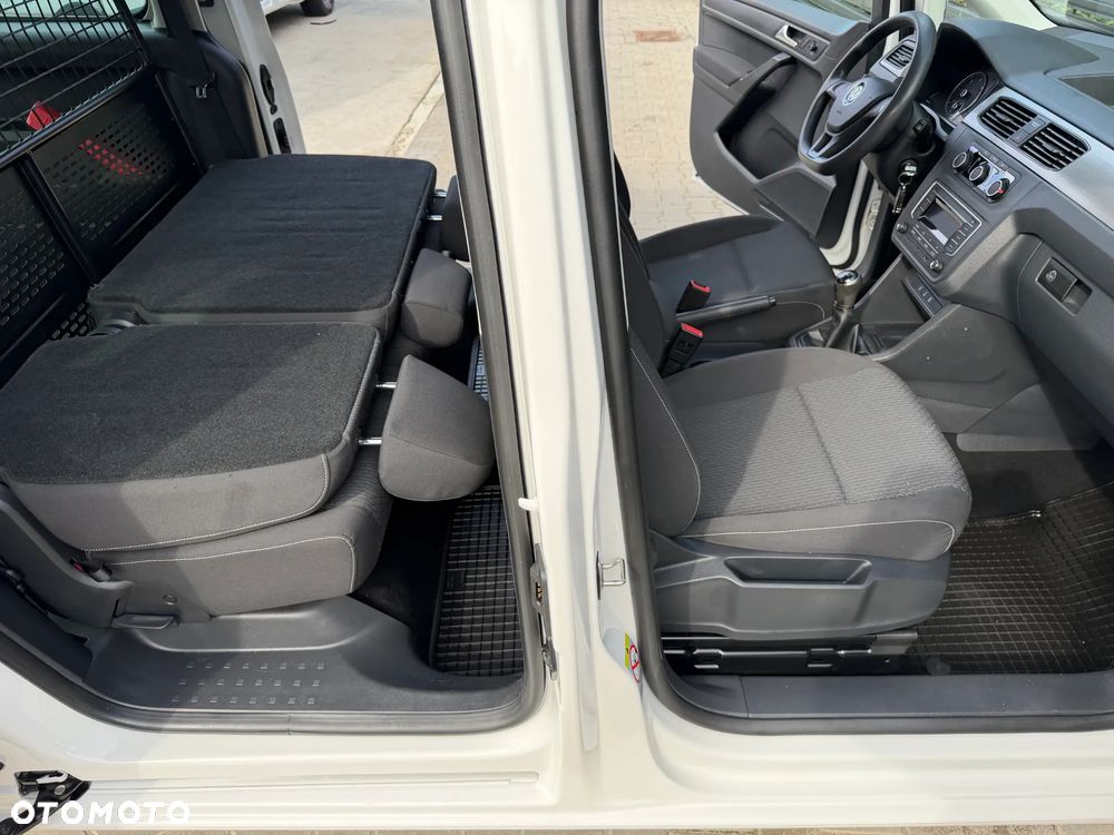 Volkswagen CADDY MAXI ORYGINAŁ KOMBI VAN MINIBUS 5 Osobowy 2x Boczne drzwi + tylne 2 skrzydłowe, Mocny 2.0TDI DFSD Euro6, Alarm, Czujniki cofania, Servotronic, Awaryjne ham.. ANB, Spec. wyciszenie, Bezwypadkowy pełen serwis ZADBANY ! Podwójne resory tylnej osi - WZMOCNIONE ZAWIESZENIE KOŁA 16' ! MODEL 2020 - 22