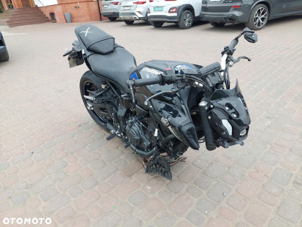 Yamaha MT - 7