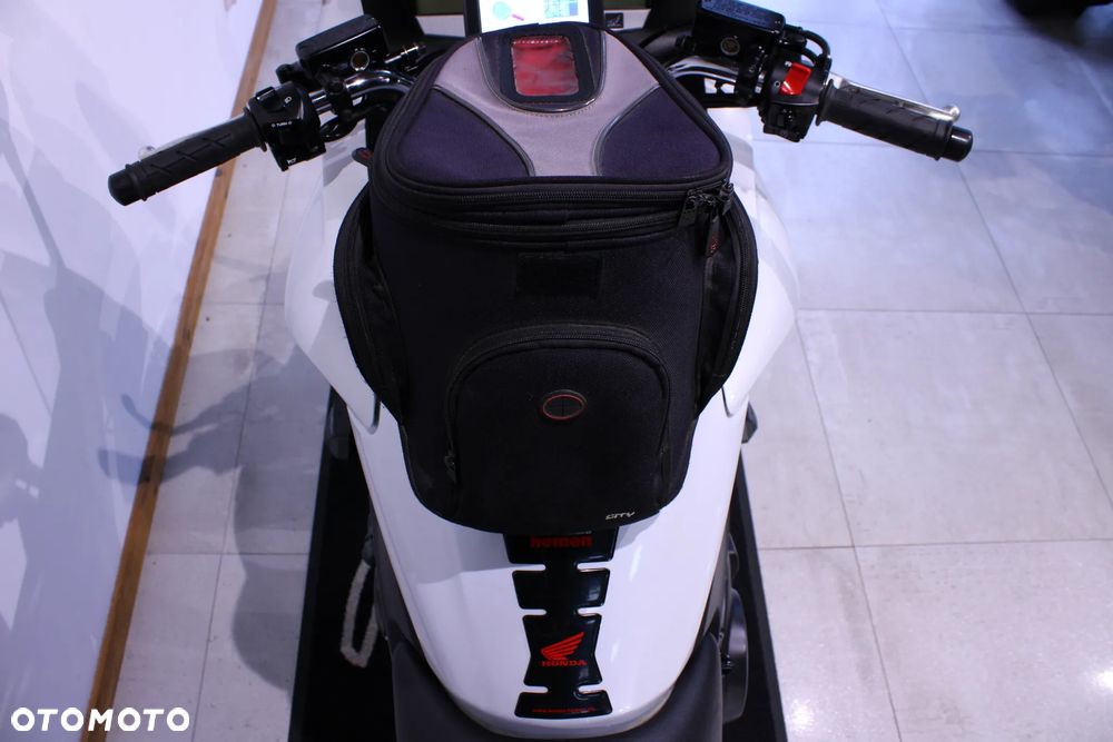 Honda CBF - 32