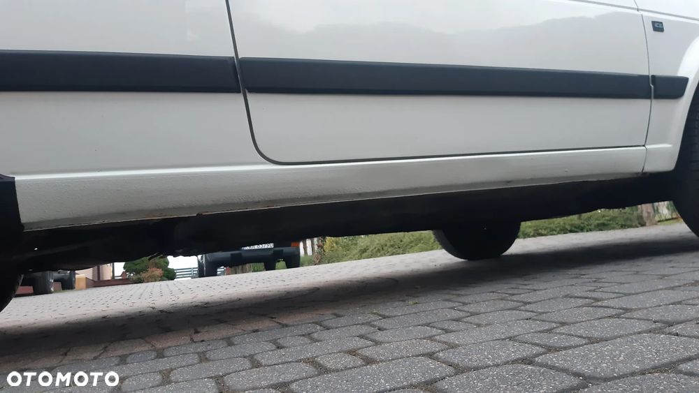 Volkswagen Golf - 24