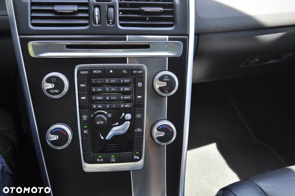 Volvo XC 60 D4 Drive-E R-Design Kinetic - 25