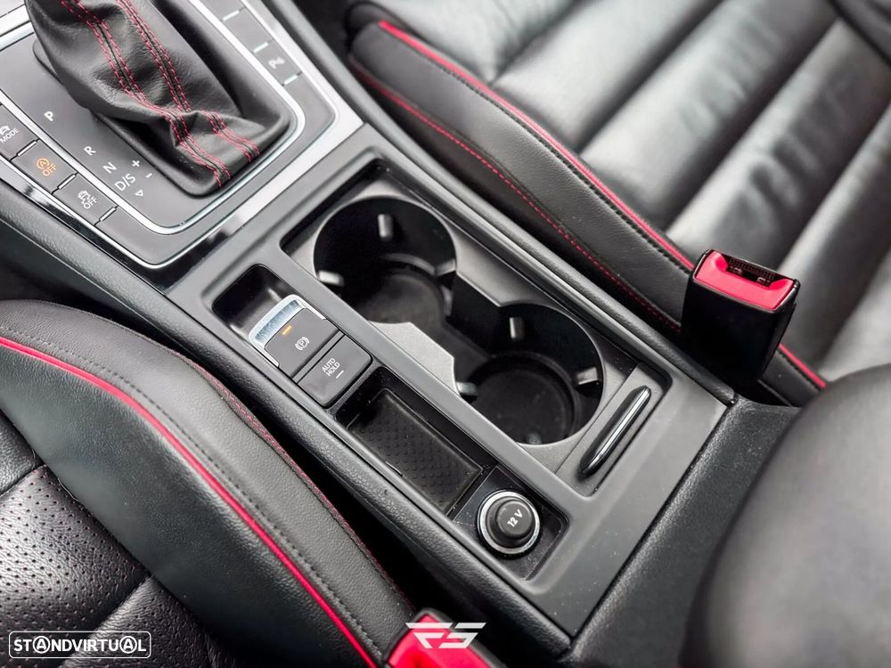 VW Golf 2.0 TSI GTi TCR DSG - 36